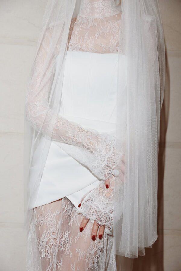 GALA WHITE