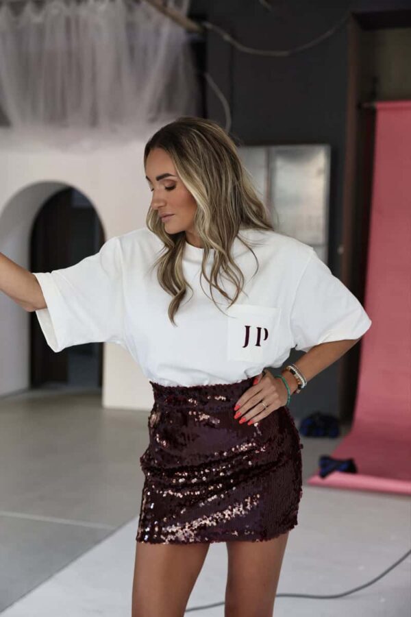 VINTAGE WHITE T-SHIRT BURGUNDY LOGO